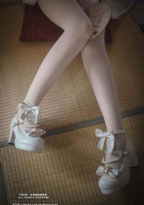 丝袜美女一级毛片视频_免费正片国语